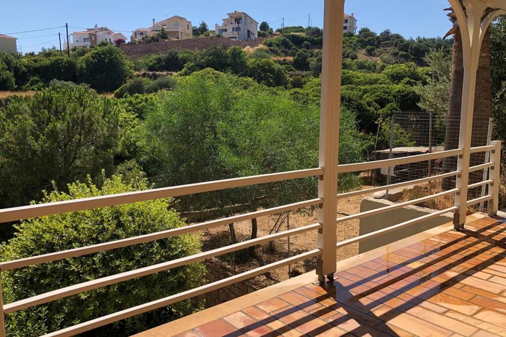 Seafront Apartment Karfas Bagian luar foto