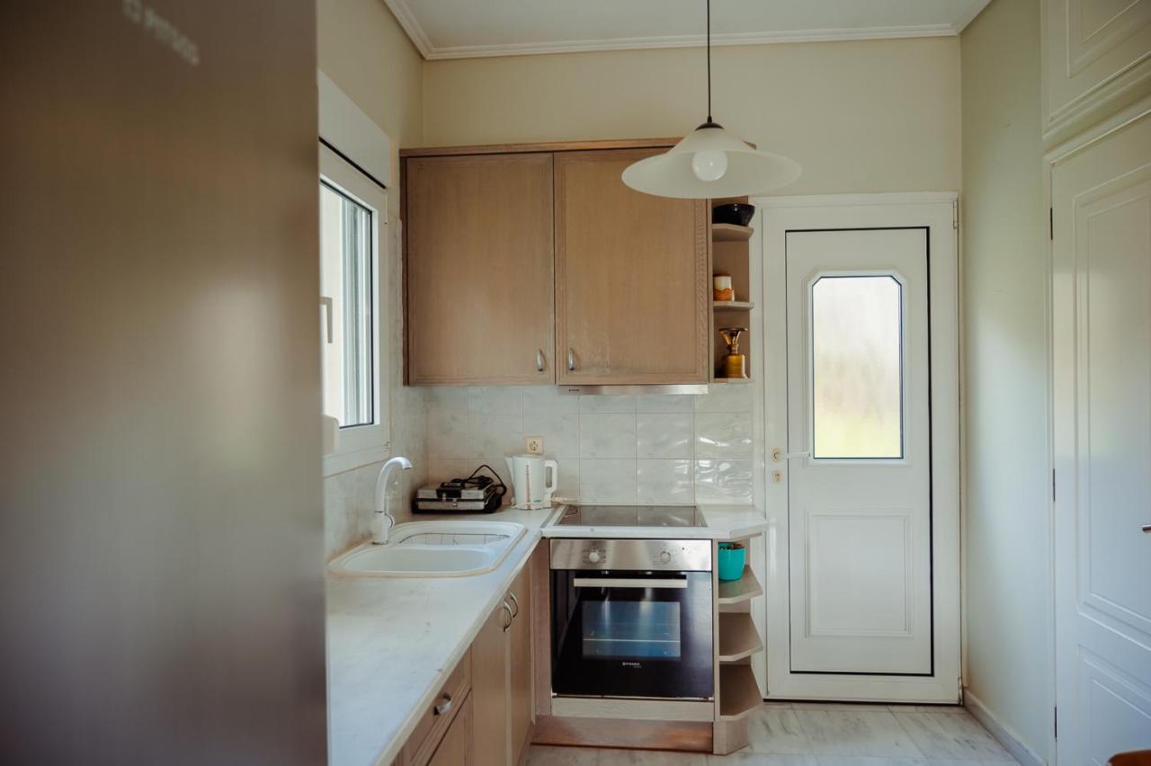 Seafront Apartment Karfas Bagian luar foto