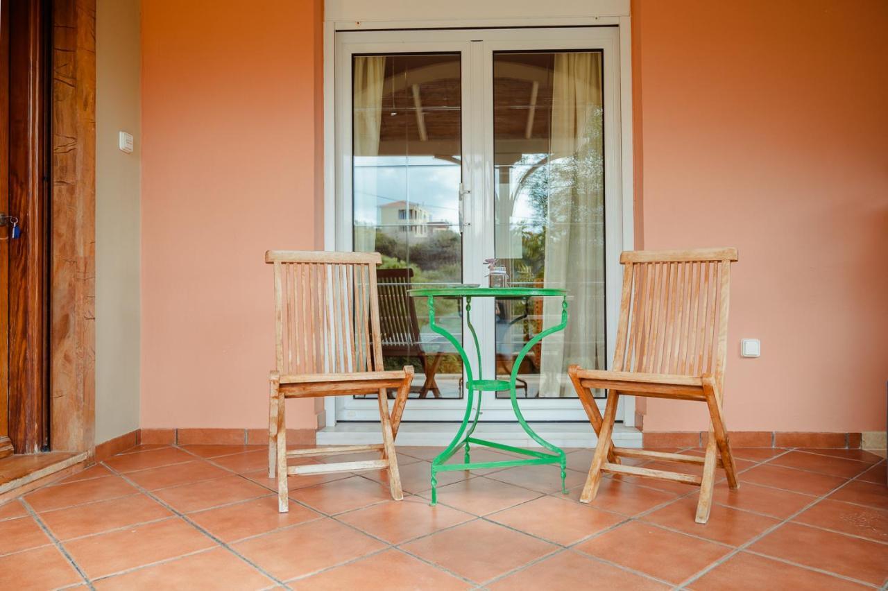 Seafront Apartment Karfas Bagian luar foto